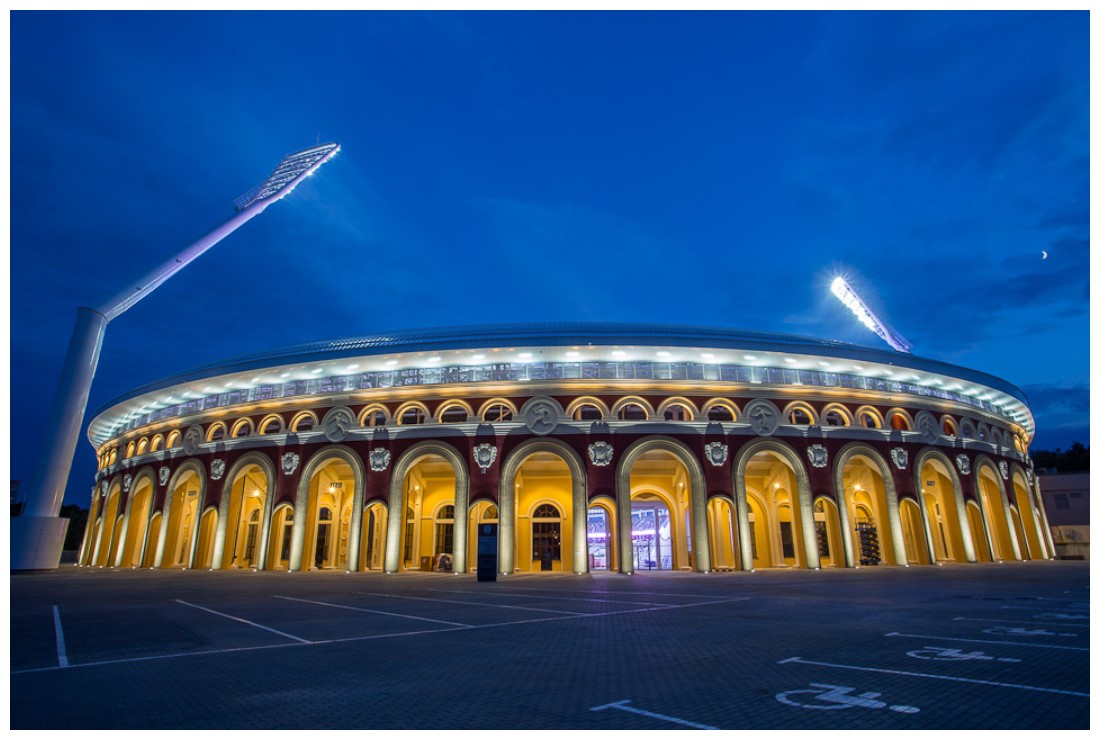 Национальный Олимпийский стадион «Динамо».