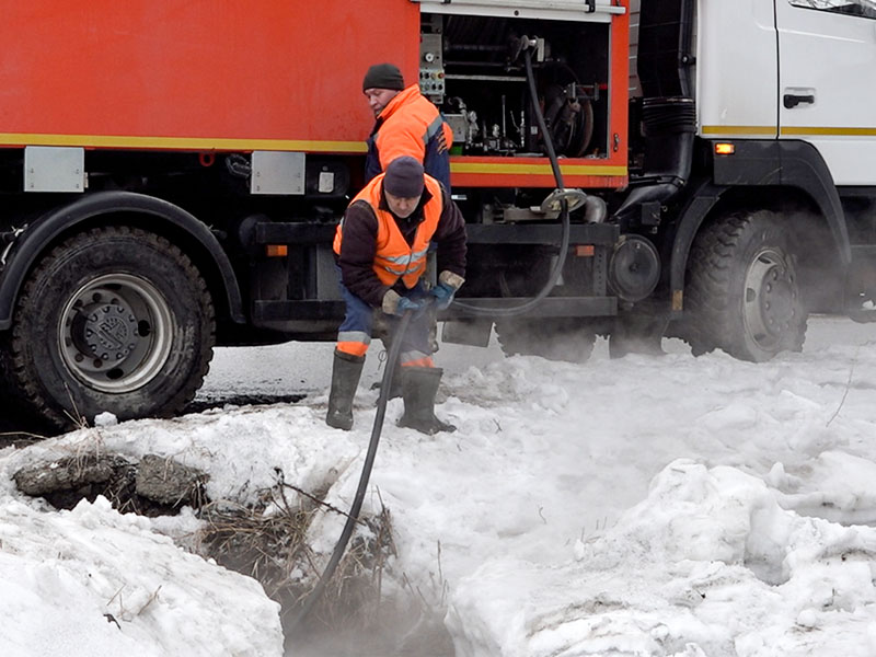 Сергей Шелест проконтролировал ход противопаводковых работ в частном секторе.