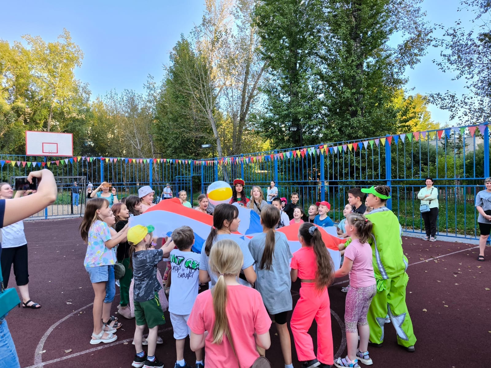 Омские КТОСы организуют мероприятия ко Дню знаний.