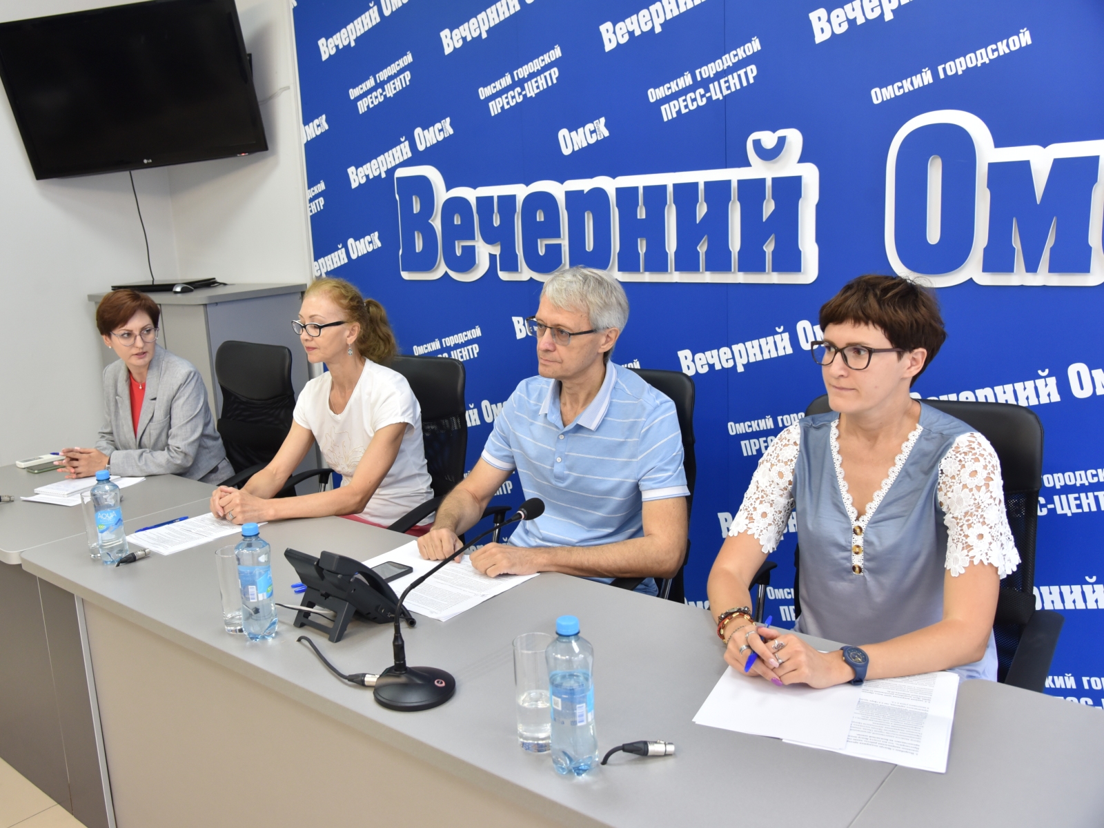 В омском городском пресс-центре состоялась горячая линия по вопросам поддержки предпринимателей.