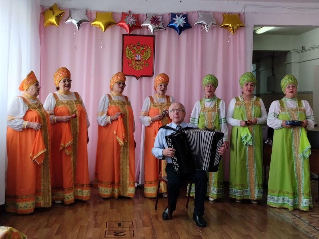 В омских комитетах ТОС отметили День пожилых людей.