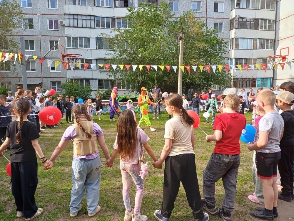 На Левобережье открыли площадку, установленную на средства регионального гранта.