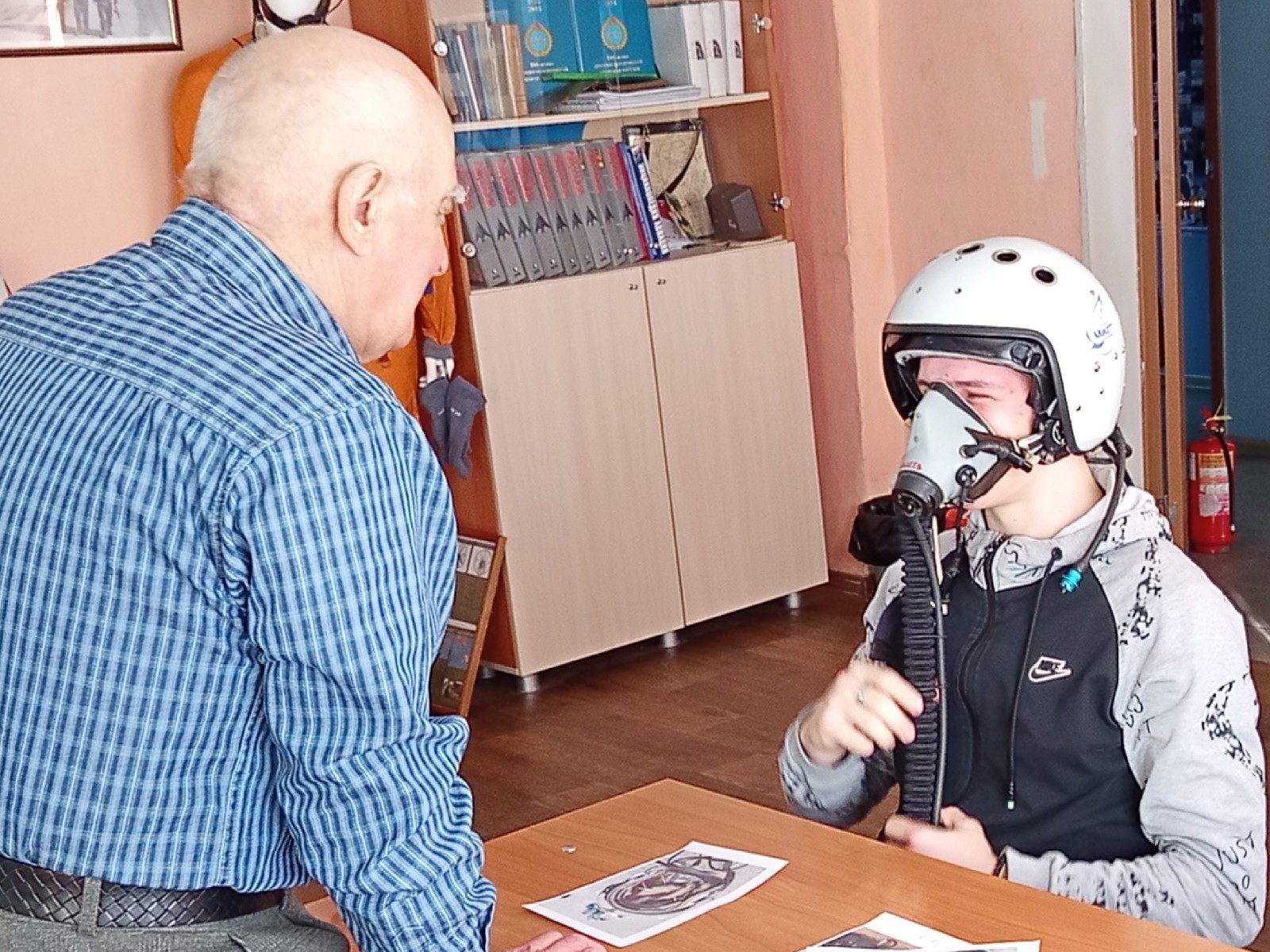 В Октябрьском округе готовятся ко Дню космонавтики.